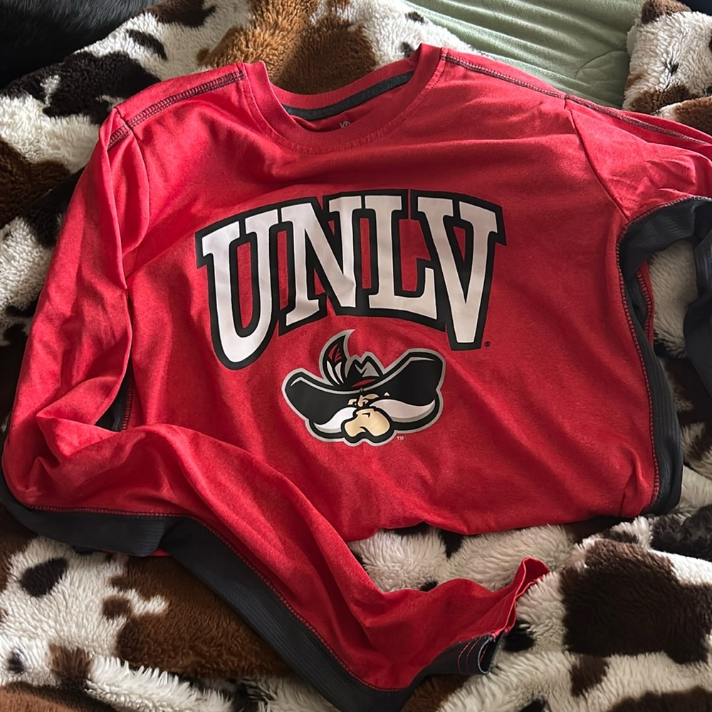 good condition unlv shirt